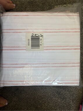 King size White and pink sheet set